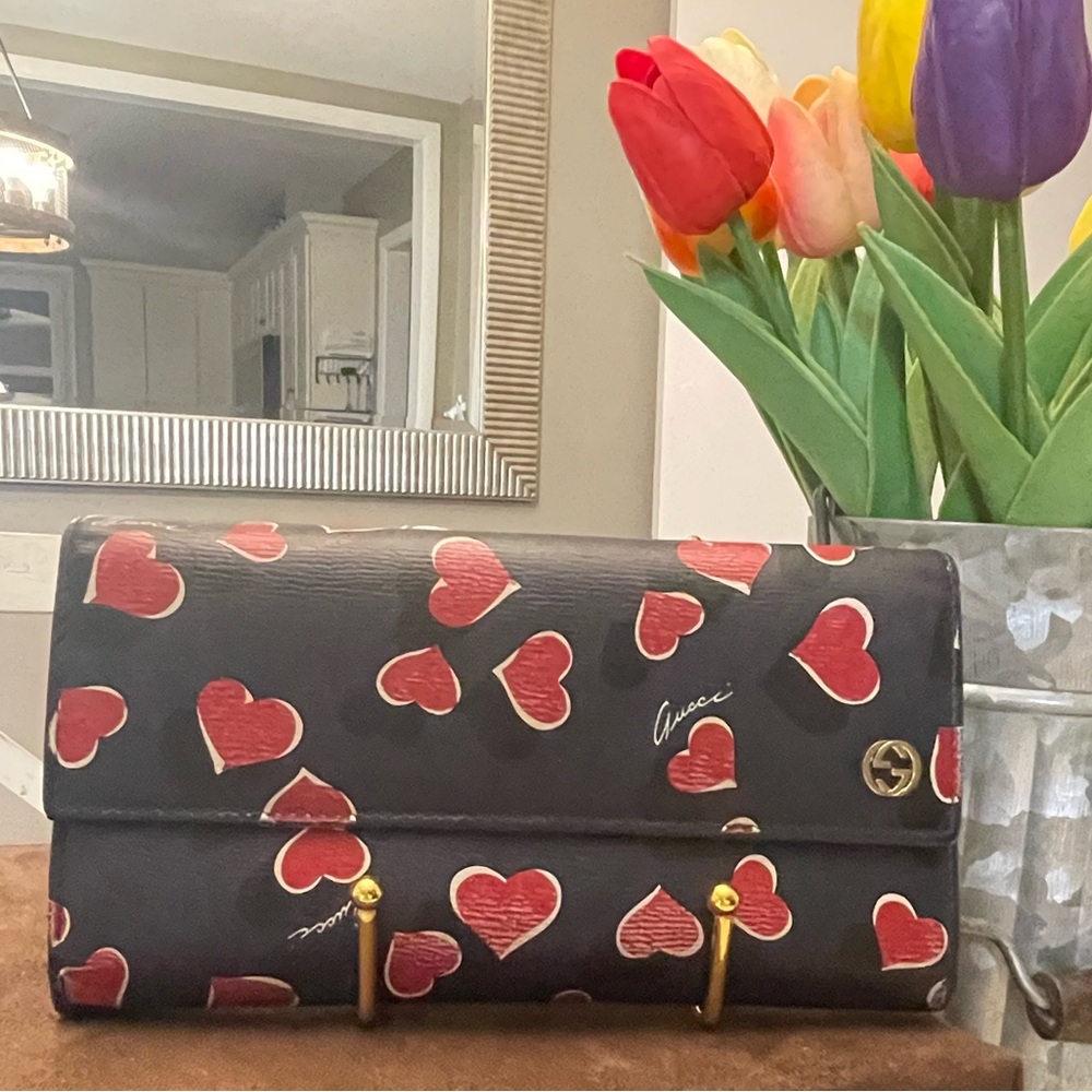 Gucci Navy and Red Heart Wallet